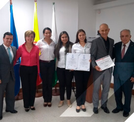 Certificación de servicio de empleo a Comfenalco
